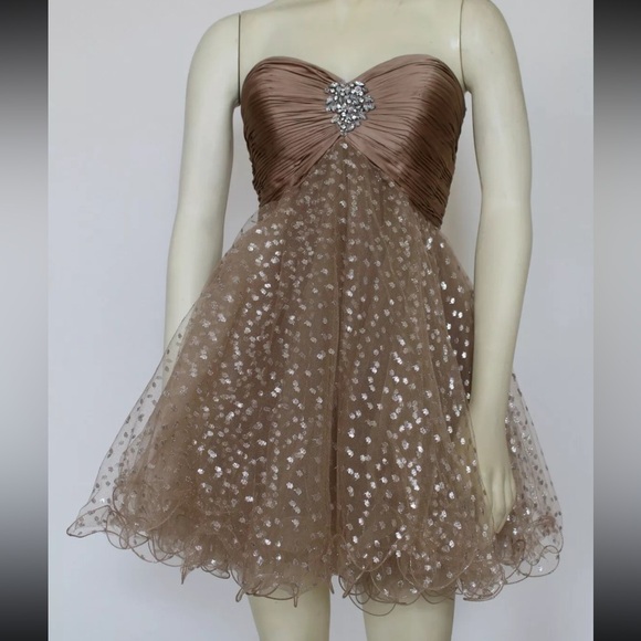 Sherri Hill Gold Tiered Cocktail Homecoming Sweet Sixteen mini Dress 🤎 - Picture 2 of 4